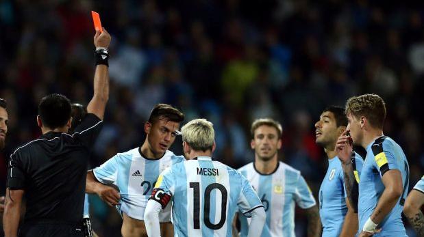 Lionel Messi: ¿Qué le dijo a Dybala luego de ser expulsado?