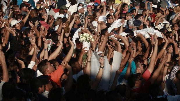 Resultado de imagen para homenaje a juan gabriel en vivo