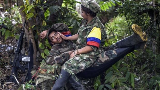 Muchos guerrilleros de las FARC ingresaron muy jóvenes a las filas de la guerrilla (Foto: AFP)