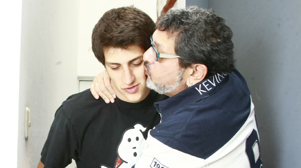 Ricky Tosso junto a su hijo Stefano. (Foto: USI/ Ernesto Quilcate)