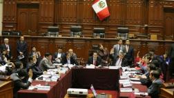 Comisión de Constitución evalúa sanciones contra tránsfugas