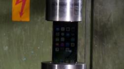 Así quedó el iPhone 7 luego de pasar por una prensa hidráulica