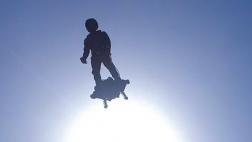 Francés batió récord volando al mismo estilo de Marty McFly