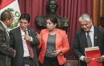 Comisión de Ética abre indagación preliminar a 8 congresistas