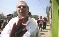 Un 62% cree que Castañeda se beneficia de recursos públicos