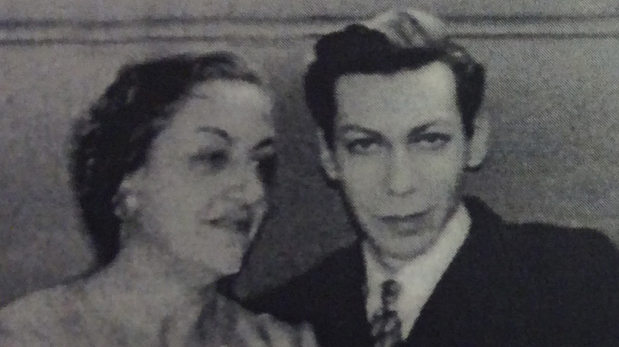 Personajes de la noche: poeta Catalina Recavarren y Rodolfo Sattui.