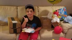 Niño con autismo consiguió miles de amigos gracias a su padre
