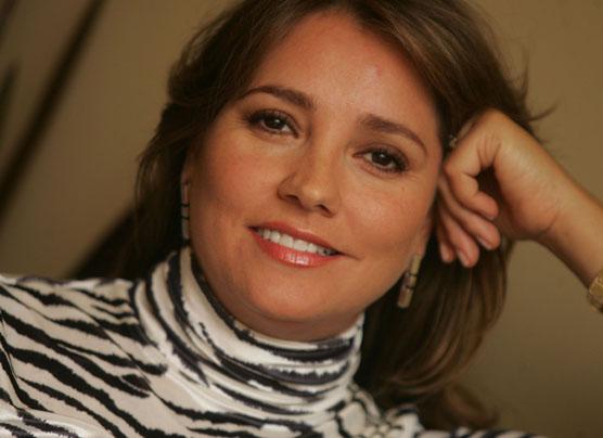 'Maestra Ximena' llora al enterarse de muerte de nana peruana