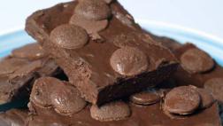Aprende a preparar brownies saludables con dos ingredientes