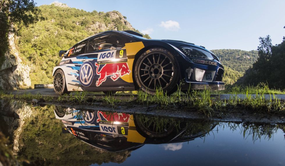 Ogier está cerca de ser el cuarto piloto en sumar cuatro títulos mundiales de Rally. (Fotos: Red Bull)