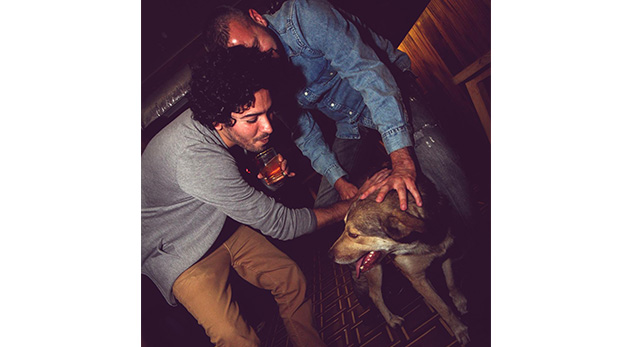 La noche en la que el perro llegó al bar La Cachina.