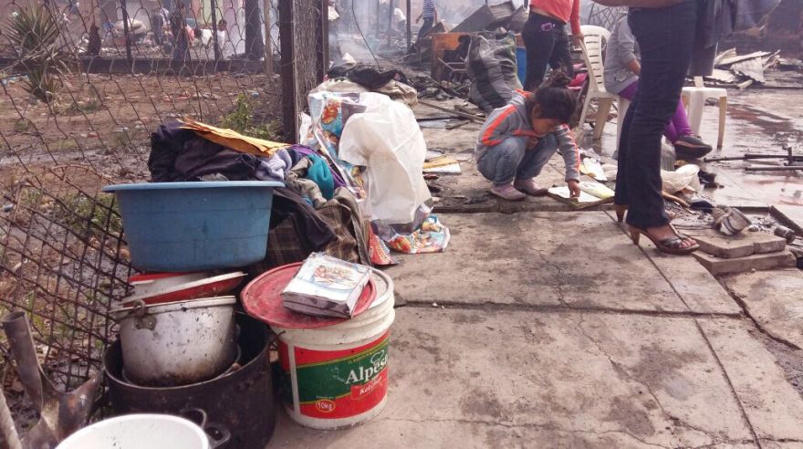 El colegio intercultural de la comunidad shipibo-konibo en Cantagallo permanecerá cerrado por daños del incendio. (Cristina Fernández / El Comercio)