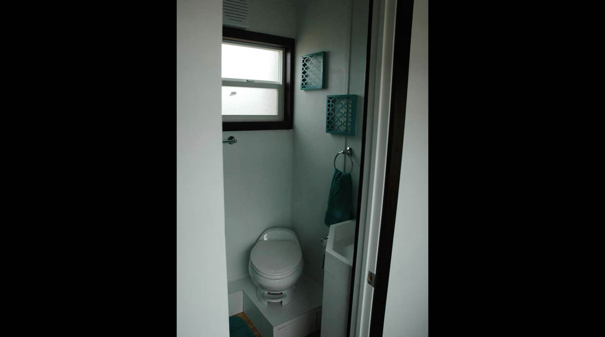 No creerás lo que pasa en esta casa pequeña al apretar un botón