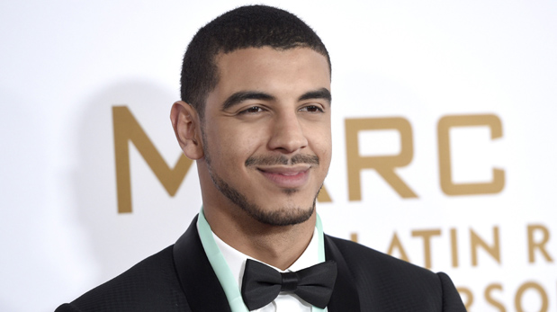 El colombiano Manuel Medrano se llevó uno de los premios Grammy 2016. (Foto: AP)