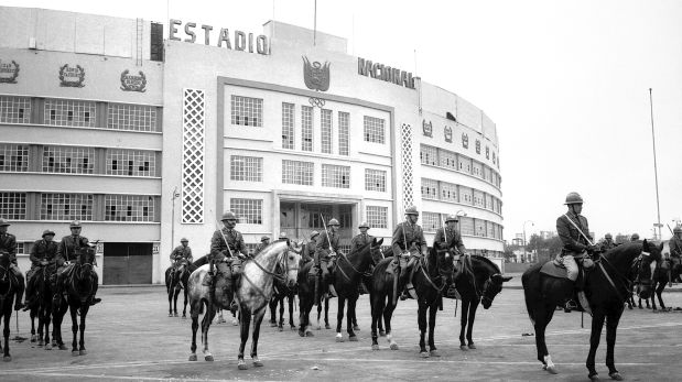 El Estadio Nacional, inaugurado en 1952, fue una de las obras emblemáticas del gobierno de Odría. También se construyó viviendas y colegios. (Archivo Histórico El Comercio)