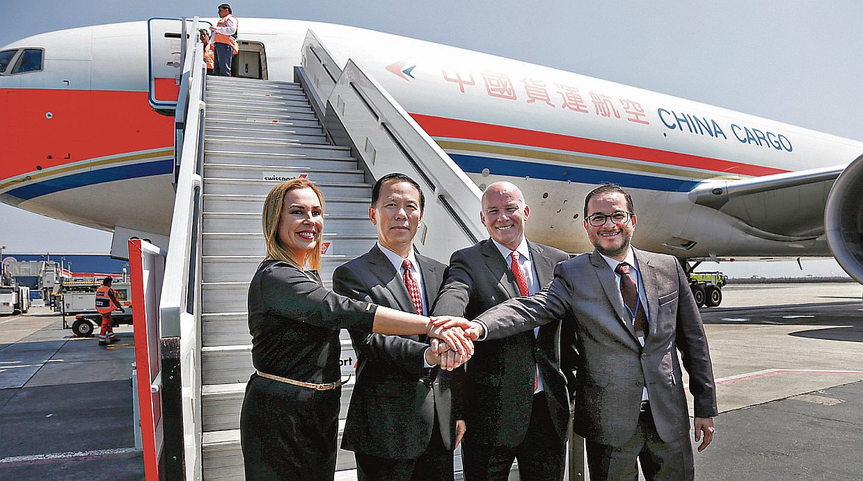 Salió el primer vuelo de Lima a Shanghái con productos frescos
