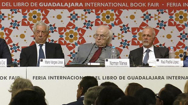 Inauguración FIL Guadalajara 2016 Mario Vargas LLosa y Norman Manea FIL 2016
