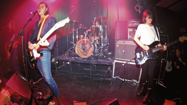 Entre adicciones y rehabilitaciones, Elastica, una de las bandas emblemáticas del britpop desapareció, y dejó como legado su disco homónimo (Foto: Redferns)