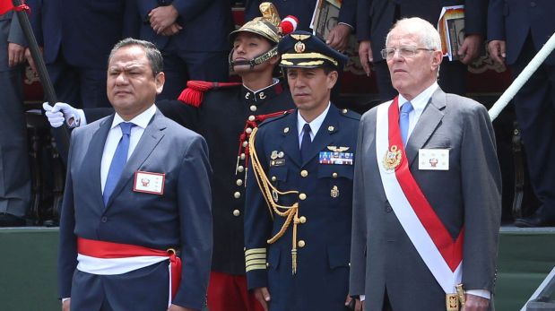 El frío saludo de PPK al ex ministro Mariano González [VIDEO] - El Comercio