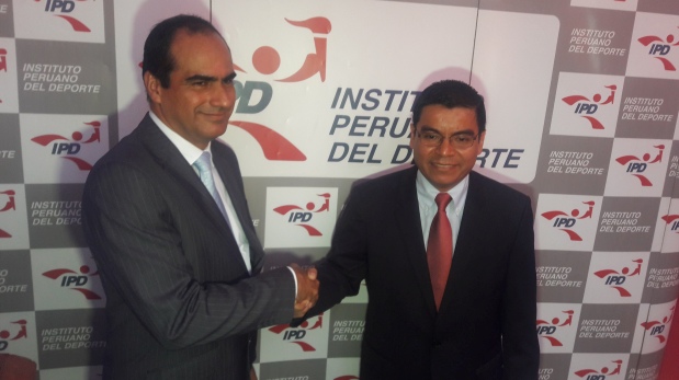 Óscar Fernández asumió presidencia del IPD en lugar de Saúl Barrera