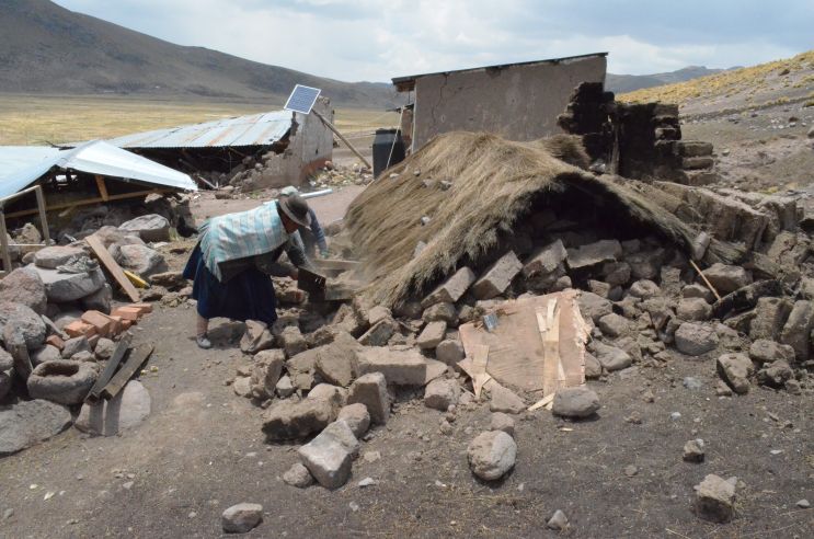 El temblor de 6 grados en Lampa, Puno, dejó una víctima mortal y al menos 17 heridos. (Foto: Carlos Fernández)