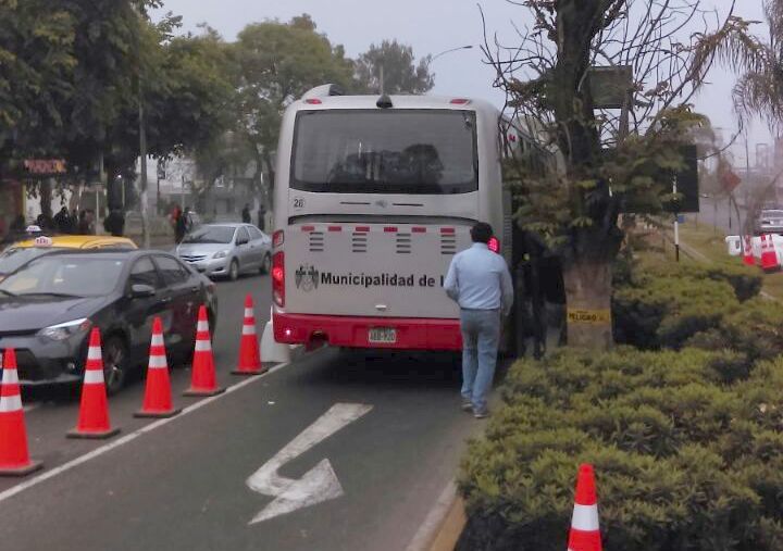 Municipalidad de Lima implementó un carril segregado para que buses del corredor circulen en sentido contrario en La Molina (Difusión)