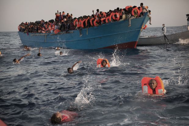 En promedio, 14 personas fallecen cada día en el Mediterráneo. (AP)