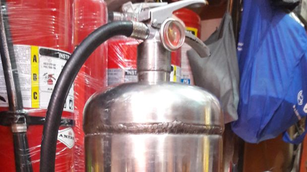 [Foto] Mafia de extintores bamba: así opera en pleno Cercado [VIDEO]