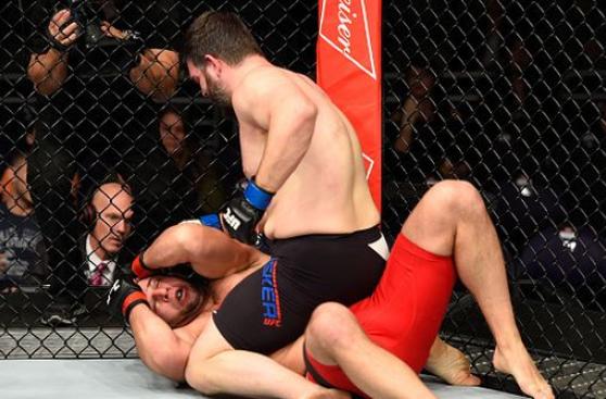 UFC: Yair ‘Pantera’ Rodríguez venció a BJ Penn por TKO