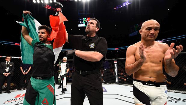 UFC: Yair ‘Pantera’ Rodríguez venció a BJ Penn por TKO en el segundo asalto