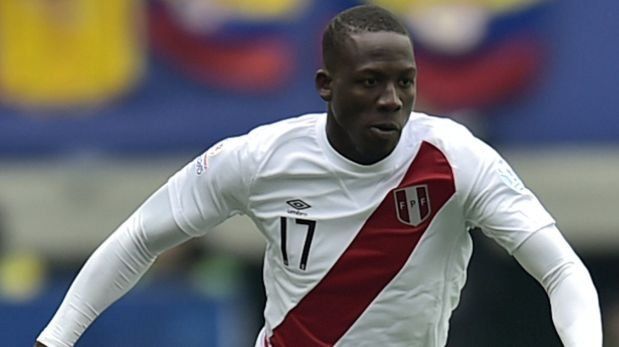 Luis Advíncula se incorporará a Tigres, aseguran en México