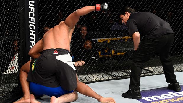Marcos Rogerio de Lima sumó su quinta victoria en la UFC. (Foto: Getty)