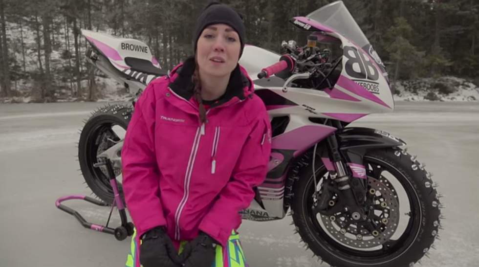 Biker proved she can match Márquez in the snow.