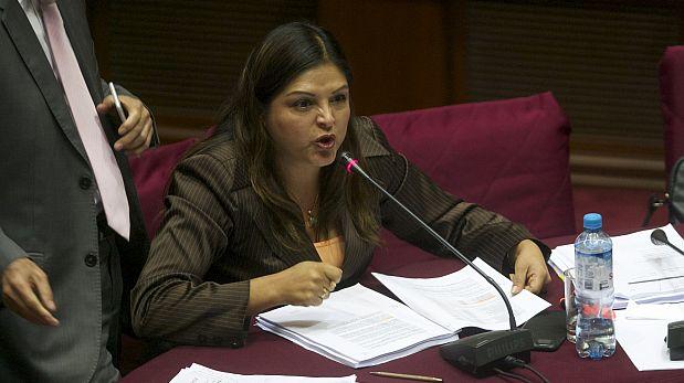 “Es falso que el Congreso quiera petardear a la fiscalía”