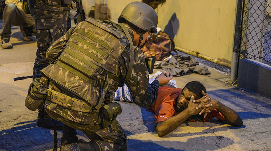 Brasil: El Ejército no logra frenar la violencia en las calles