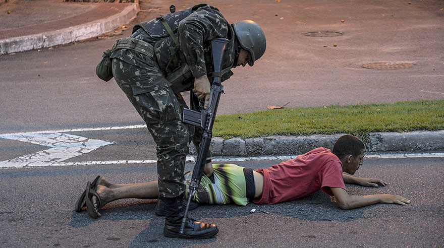 Brasil: El Ejército no logra frenar la violencia en las calles