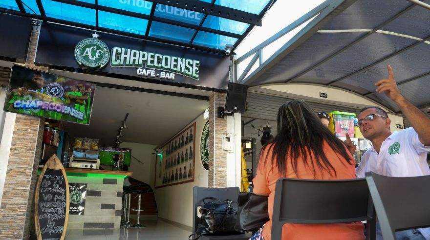 Chapecoense: el bar que se abrió en Medellín en honor al equipo [FOTOS]