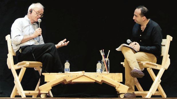 Henry Marsh con el escritor colombiano Giuseppe Caputo durante el Hay Festival 2017 en Cartagena, Colombia. (Créditos: EFE)