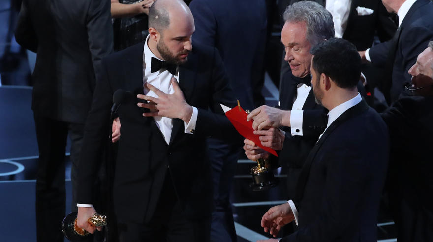 Oscar 2017: las imágenes del error histórico en la gala