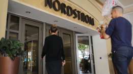 La firma de almacenes Nordstrom fue criticada por Trump cuando dejó de vender los productos de la firma de su hija.