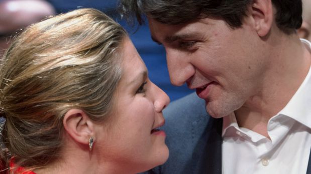Justin Trudeau y su esposa Sophie Gregoire. (Foto: AP)