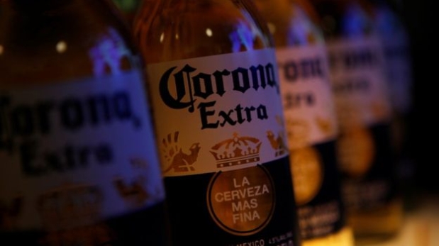 Una de las marcas más conocidas del grupo Modelo, propiedad de la familia Aramburuzabala, es la cerveza Corona. (Foto:Reuters)
