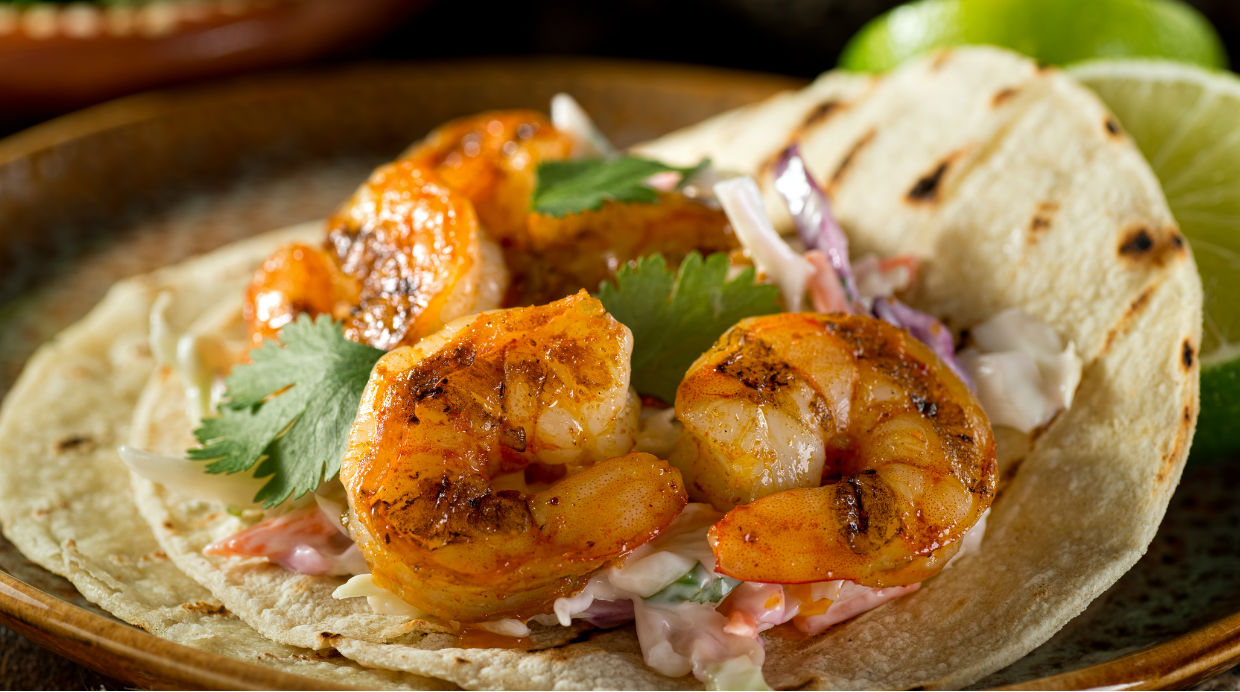 También hay tacos de mariscos. Encuéntralos en Caja de Mar, ubicado en el Mercado del Carmen en San Ángel.Foto: iStock