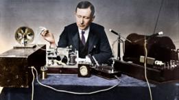 A finales de 1901, Marconi había extendido el alcance de las comunicaciones inalámbricas de 128 kilómetros a 3.220 kilómetros.