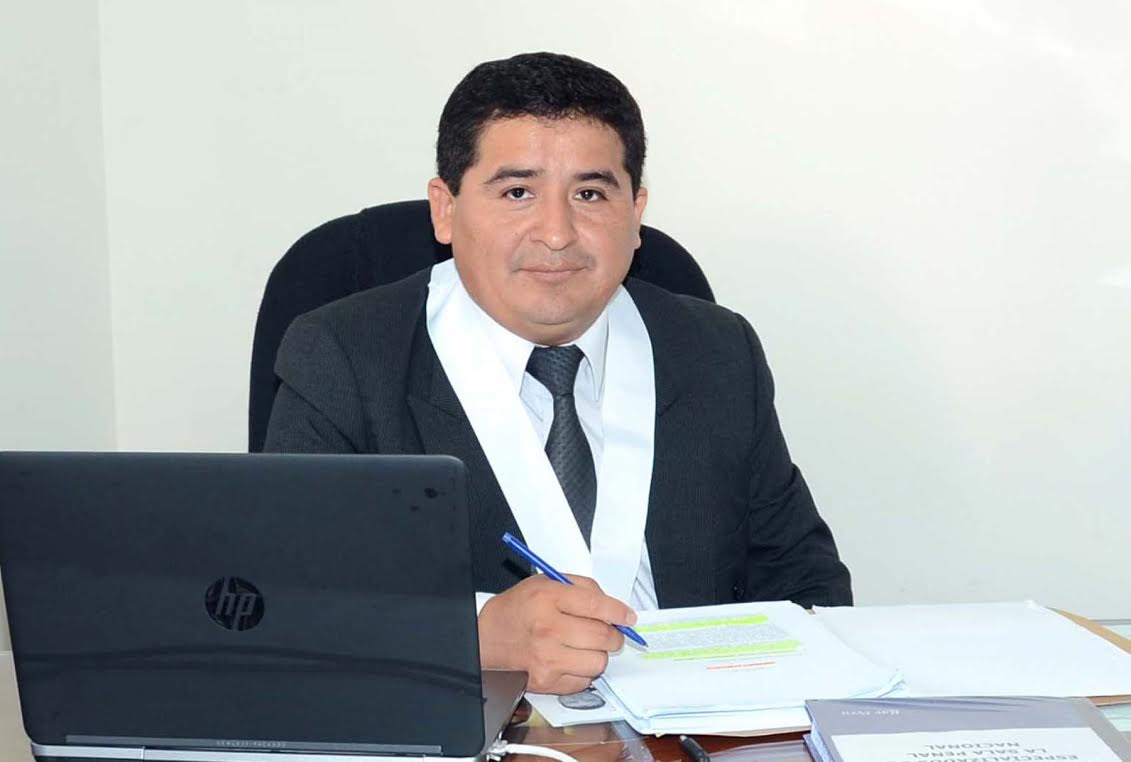 Juez Ricardo Manrique Laura tiene en sus manos el futuro legal del presidente regional del Callao, Félix Moreno.(Foto:Poder Judicial)