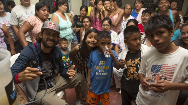 Gabriel Villarán donó mil purificadores de agua a damnificados