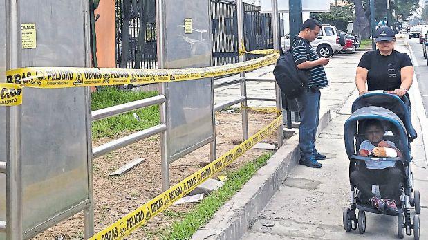 Al menos 15 paraderos de los corredores están mal ubicados