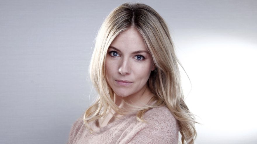 Sienna Miller, la rubia que habría cautivado a Brad Pitt