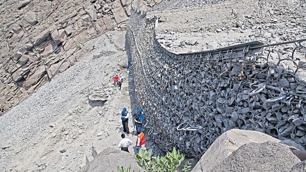 Geomallas de Chosica frenaron 2 mil volquetes de rocas y lodo - El Comercio