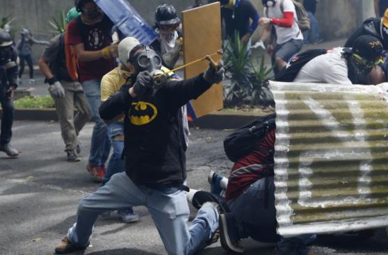 Venezuela: Policías y militares impiden marchas opositoras
